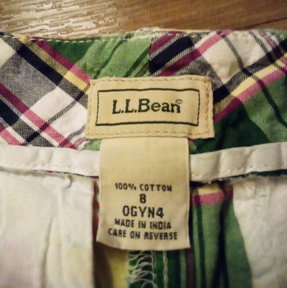 Shorts - Picture 3 of 3